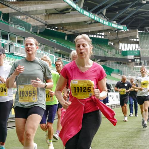 13.09.2026 - 21. swb-Marathon Bremen Michael Burmester http://msf.ph/oto/10459635 13.09.2026 10:34:02 Laufen im Stadion 10018, 10067, 10078, 10147, 10166, 10177, 10184, 10203, 10211, 10236, 10240, 10254, 10297, 10300, 10355, 10356, 10367, 10368, 10369, 10372, 10374, 10379, 10383, 10394, 10408, 10415, 10423, 10428, 10460, 10485, 10494, 10530, 10550, 10559, 10578, 10604, 10639, 10668, 10669, 10673, 10675, 10687, 10691, 10699, 10700, 10728, 10745, 10749, 10750, 10772, 10787, 10788, 10794, 10809, 10828, 10857, 10914, 10928, 11126, 11162, 11343, 11803, 11965, 10146, 10222 meine-sportfotos.de