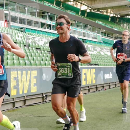 13.09.2026 - 21. swb-Marathon Bremen Michael Burmester http://msf.ph/oto/10459652 13.09.2026 12:54:41 Laufen im Stadion 145, 161, 189, 201, 205, 313, 376, 385, 388, 461, 472, 481, 495, 541, 560, 615, 616, 666, 675, 696, 740, 816, 827, 982, 1053, 1076, 1197, 1207, 1390, 1419, 1433, 1445, 1468, 1551, 1599, 1631, 1658, 1664, 1707, 1814, 2055, 2125, 2234, 2251, 2280, 2319, 2362, 2383, 2390, 2401, 2422, 2454, 2474, 2499, 2623, 2701, 2733, 2801, 2824, 2870, 2882, 2913, 2922, 2962, 2971, 2997, 3012, 3054, 3134, 3175, 3206, 3241, 3246, 3346, 3356, 3357, 3413, 3706, 3716, 3836, 4137, 6106 meine-sportfotos.de
