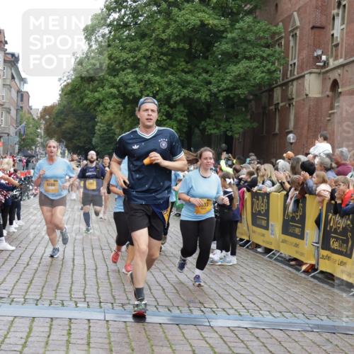 13.09.2026 - Kiel Lauf Yannick Fuchs http://msf.ph/oto/10459710 13.09.2026 09:51:44 Ziel 714, 1309, 1967, 1999, 2002, 5595, 6188, 7302, 7622, 8097, 9829, 9833, 11173, 12107, 714, 840, 940, 956, 2466, 2483, 3089, 3674, 4217, 4615, 4822, 4907, 5731, 5913, 6009, 6057, 6363, 6648, 8097, 8150, 11143, 11233, 11494, 11552, 11852, 11997, 12107, 803, 896, 1100, 1899, 4132, 4230, 7007, 8729, 9616, 10048, 11300, 11444, 11445, 11832, 11834, 12630, 232, 1776, 2056, 2777, 5445, 6009, 6923, 7528, 10626 meine-sportfotos.de