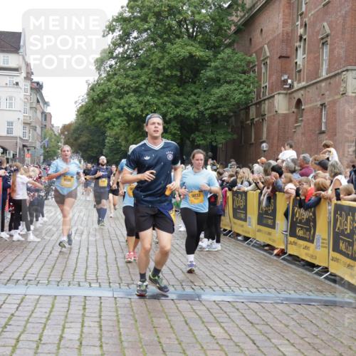 13.09.2026 - Kiel Lauf Yannick Fuchs http://msf.ph/oto/10459715 13.09.2026 09:51:45 Ziel 1309, 1967, 1999, 2002, 5595, 6188, 7302, 7622, 9829, 9833, 11173, 714, 840, 940, 956, 2466, 2483, 3089, 3674, 4217, 4615, 4822, 4907, 5731, 5913, 6009, 6057, 6363, 6648, 8097, 8150, 11143, 11233, 11494, 11552, 11852, 11997, 12107, 803, 896, 1100, 1899, 4132, 4230, 7007, 8729, 9616, 10048, 11300, 11444, 11445, 11832, 11834, 12630, 232, 2056, 2777, 4217, 5445, 6009, 6923, 10626 meine-sportfotos.de