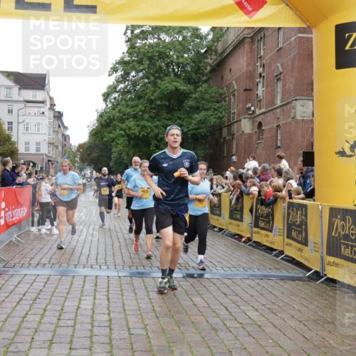 13.09.2026 - Kiel Lauf Yannick Fuchs http://msf.ph/oto/10459739 13.09.2026 09:51:45 Ziel 1309, 1967, 1999, 2002, 5595, 6188, 7302, 7622, 9829, 9833, 11173, 714, 840, 940, 956, 2466, 2483, 3089, 3674, 4217, 4615, 4822, 4907, 5731, 5913, 6009, 6057, 6363, 6648, 8097, 8150, 11143, 11233, 11494, 11552, 11852, 11997, 12107, 803, 896, 1100, 1899, 4132, 4230, 7007, 8729, 9616, 10048, 11300, 11444, 11445, 11832, 11834, 12630, 232, 2056, 2777, 4217, 5445, 6009, 6923, 10626 meine-sportfotos.de