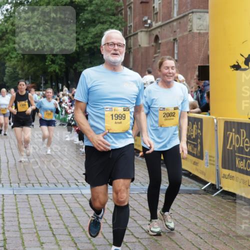 13.09.2026 - Kiel Lauf Yannick Fuchs http://msf.ph/oto/10459751 13.09.2026 09:51:48 Ziel 803, 1309, 1967, 1999, 2002, 4230, 6188, 7007, 7302, 9829, 9833, 11173, 11834, 714, 840, 940, 956, 2466, 2483, 3089, 3674, 4217, 4615, 4822, 4907, 5595, 5731, 5913, 6057, 6363, 6648, 7622, 8097, 8150, 11143, 11233, 11494, 11552, 11852, 11997, 12107, 896, 1100, 1899, 4132, 8729, 9616, 10048, 11300, 11444, 11445, 11580, 11832, 12630, 232, 2466, 2777, 4217, 5445, 6009, 6923, 10626 meine-sportfotos.de