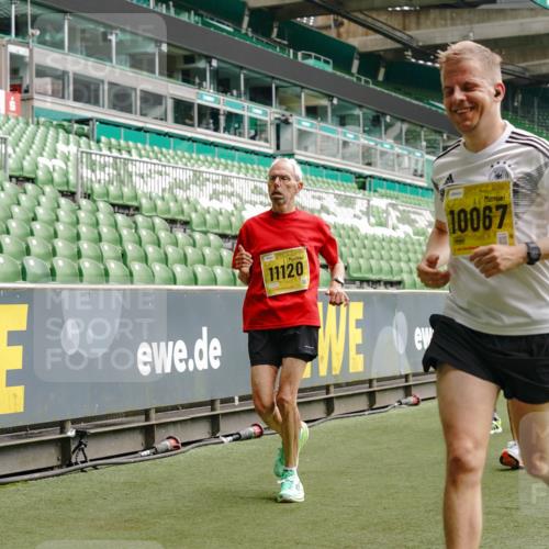 13.09.2026 - 21. swb-Marathon Bremen Michael Burmester http://msf.ph/oto/10459807 13.09.2026 10:34:04 Laufen im Stadion 10018, 10067, 10078, 10147, 10166, 10177, 10184, 10203, 10211, 10236, 10240, 10254, 10297, 10300, 10355, 10356, 10367, 10368, 10369, 10372, 10374, 10379, 10383, 10394, 10408, 10415, 10423, 10428, 10460, 10485, 10494, 10530, 10550, 10559, 10578, 10604, 10639, 10668, 10669, 10673, 10675, 10687, 10691, 10699, 10700, 10728, 10745, 10749, 10750, 10772, 10787, 10788, 10794, 10809, 10828, 10857, 10914, 10928, 11126, 11162, 11343, 11803, 11965, 10146, 10222 meine-sportfotos.de