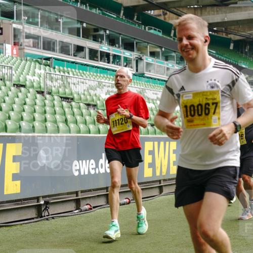 13.09.2026 - 21. swb-Marathon Bremen Michael Burmester http://msf.ph/oto/10459858 13.09.2026 10:34:05 Laufen im Stadion 10018, 10067, 10078, 10147, 10166, 10177, 10184, 10203, 10211, 10236, 10240, 10254, 10297, 10300, 10355, 10356, 10367, 10368, 10369, 10372, 10374, 10379, 10383, 10394, 10408, 10415, 10423, 10428, 10460, 10485, 10494, 10530, 10550, 10559, 10578, 10604, 10639, 10668, 10669, 10673, 10687, 10691, 10699, 10700, 10728, 10745, 10749, 10750, 10772, 10787, 10788, 10794, 10809, 10828, 10857, 10914, 10928, 11126, 11162, 11343, 11803, 11965, 10146, 10222 meine-sportfotos.de
