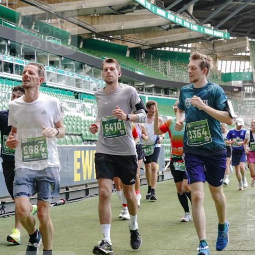 13.09.2026 - 21. swb-Marathon Bremen Michael Burmester http://msf.ph/oto/10459868 13.09.2026 13:12:01 Laufen im Stadion 118, 265, 373, 514, 581, 703, 843, 984, 1113, 1226, 1286, 1334, 1435, 1738, 1849, 1851, 1936, 1952, 1967, 2005, 2248, 2264, 2281, 2299, 2330, 2333, 2336, 2353, 2375, 2377, 2398, 2426, 2432, 2443, 2505, 2531, 2589, 2659, 2669, 2673, 2765, 2784, 2804, 2815, 2822, 2836, 2850, 2860, 2895, 2907, 2963, 2966, 2975, 2976, 3026, 3027, 3079, 3082, 3143, 3155, 3159, 3174, 3207, 3208, 3308, 3328, 3349, 3352, 3409, 3434, 3470, 3549, 551 meine-sportfotos.de