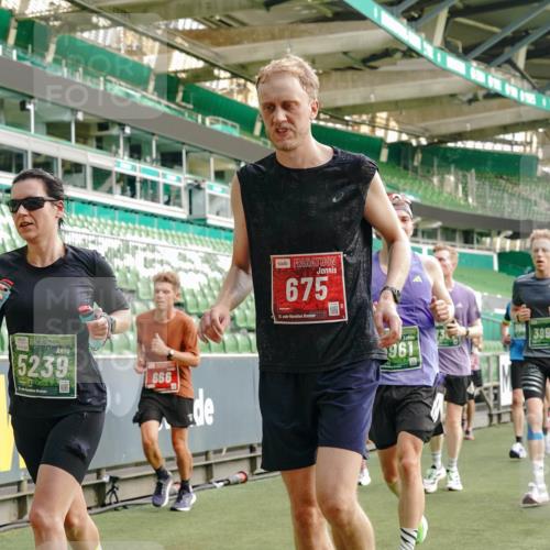 13.09.2026 - 21. swb-Marathon Bremen Michael Burmester http://msf.ph/oto/10459885 13.09.2026 12:54:45 Laufen im Stadion 161, 189, 201, 205, 313, 376, 385, 388, 461, 472, 481, 495, 541, 560, 615, 616, 666, 675, 696, 740, 816, 827, 982, 1053, 1076, 1197, 1207, 1390, 1419, 1433, 1468, 1551, 1599, 1631, 1658, 1707, 1814, 2055, 2125, 2234, 2251, 2280, 2319, 2362, 2383, 2390, 2401, 2422, 2454, 2474, 2499, 2623, 2701, 2733, 2801, 2824, 2870, 2882, 2913, 2922, 2962, 2971, 2997, 3012, 3054, 3134, 3175, 3206, 3241, 3246, 3346, 3356, 3357, 3413, 3706, 3716, 3836, 4137, 6106 meine-sportfotos.de