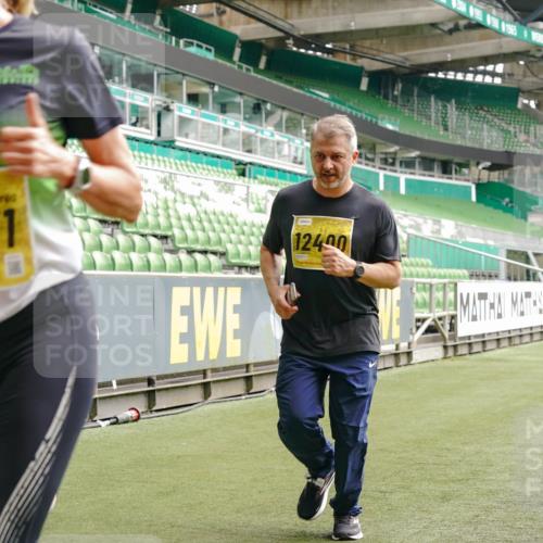 13.09.2026 - 21. swb-Marathon Bremen Michael Burmester http://msf.ph/oto/10460020 13.09.2026 10:34:07 Laufen im Stadion 10018, 10067, 10078, 10147, 10166, 10177, 10184, 10185, 10203, 10211, 10236, 10240, 10254, 10297, 10300, 10355, 10356, 10367, 10368, 10369, 10374, 10379, 10383, 10394, 10408, 10415, 10423, 10428, 10460, 10485, 10494, 10530, 10550, 10559, 10578, 10604, 10639, 10668, 10669, 10673, 10677, 10687, 10691, 10699, 10700, 10728, 10745, 10749, 10750, 10772, 10787, 10788, 10794, 10809, 10828, 10857, 10914, 10928, 11126, 11162, 11343, 11803, 11965, 10146, 10222 meine-sportfotos.de
