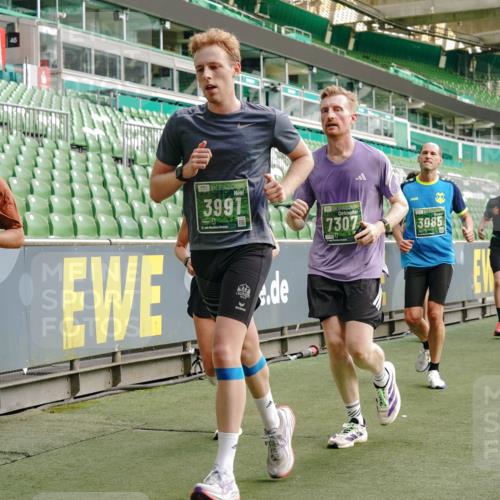 13.09.2026 - 21. swb-Marathon Bremen Michael Burmester http://msf.ph/oto/10460021 13.09.2026 12:54:47 Laufen im Stadion 161, 189, 201, 205, 313, 376, 385, 388, 461, 472, 481, 495, 541, 560, 615, 616, 666, 675, 696, 740, 816, 827, 913, 982, 1053, 1076, 1197, 1207, 1390, 1419, 1468, 1551, 1599, 1631, 1658, 1707, 1814, 2055, 2125, 2234, 2251, 2280, 2319, 2362, 2383, 2390, 2401, 2422, 2454, 2474, 2499, 2623, 2701, 2733, 2801, 2824, 2870, 2882, 2913, 2922, 2962, 2971, 2997, 3012, 3054, 3057, 3134, 3175, 3206, 3241, 3246, 3346, 3356, 3357, 3413, 3706, 3716, 3836, 4137, 6106 meine-sportfotos.de
