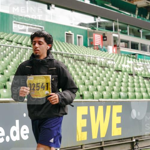 13.09.2026 - 21. swb-Marathon Bremen Michael Burmester http://msf.ph/oto/10460058 13.09.2026 10:34:08 Laufen im Stadion 10018, 10067, 10078, 10147, 10166, 10177, 10184, 10185, 10203, 10211, 10236, 10240, 10254, 10297, 10300, 10355, 10356, 10367, 10368, 10369, 10374, 10379, 10383, 10394, 10408, 10415, 10423, 10428, 10460, 10485, 10494, 10530, 10550, 10559, 10578, 10604, 10639, 10668, 10669, 10673, 10677, 10687, 10691, 10699, 10700, 10728, 10745, 10749, 10750, 10772, 10787, 10788, 10794, 10809, 10828, 10857, 10914, 10928, 11126, 11162, 11343, 11803, 11965, 10146, 10222 meine-sportfotos.de