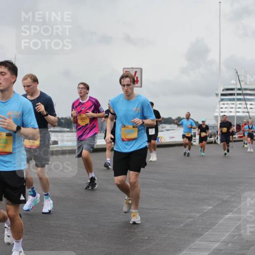 13.09.2026 - Kiel Lauf Andreas Tolksdorf http://msf.ph/oto/10460060 13.09.2026 12:00:57 Kiellinie 39, 2238, 3261, 3 meine-sportfotos.de