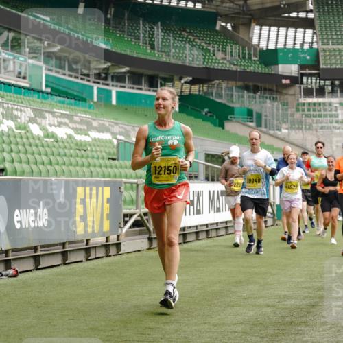 13.09.2026 - 21. swb-Marathon Bremen Michael Burmester http://msf.ph/oto/10460135 13.09.2026 10:34:10 Laufen im Stadion 10018, 10067, 10078, 10147, 10157, 10166, 10177, 10184, 10185, 10203, 10211, 10236, 10240, 10254, 10297, 10300, 10355, 10356, 10367, 10368, 10369, 10374, 10379, 10383, 10394, 10408, 10415, 10423, 10428, 10460, 10485, 10494, 10530, 10559, 10578, 10604, 10639, 10668, 10669, 10673, 10677, 10687, 10691, 10699, 10700, 10728, 10745, 10749, 10750, 10772, 10787, 10788, 10794, 10809, 10828, 10857, 10914, 10928, 11126, 11162, 11343, 11803, 11965, 10146, 10222 meine-sportfotos.de