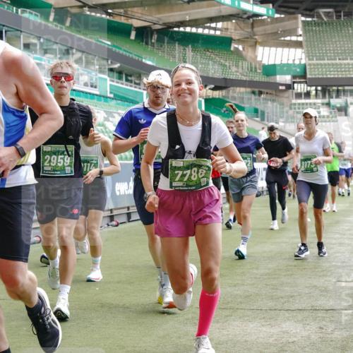 13.09.2026 - 21. swb-Marathon Bremen Michael Burmester http://msf.ph/oto/10460145 13.09.2026 13:12:05 Laufen im Stadion 118, 265, 373, 514, 581, 703, 843, 984, 1113, 1226, 1286, 1334, 1435, 1849, 1851, 1936, 1952, 2005, 2248, 2264, 2281, 2299, 2330, 2333, 2336, 2353, 2375, 2377, 2398, 2426, 2432, 2443, 2478, 2505, 2531, 2589, 2659, 2669, 2673, 2684, 2765, 2784, 2804, 2815, 2822, 2836, 2850, 2860, 2895, 2907, 2963, 2966, 2975, 2976, 3026, 3027, 3079, 3082, 3143, 3155, 3159, 3174, 3207, 3293, 3308, 3328, 3349, 3352, 3409, 3434, 3470, 3549, 551 meine-sportfotos.de