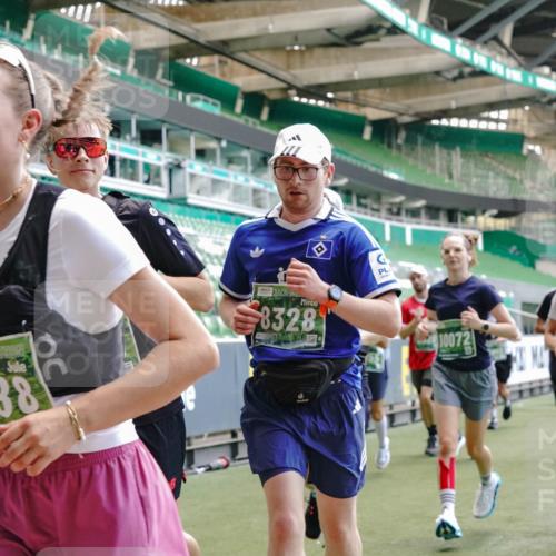 13.09.2026 - 21. swb-Marathon Bremen Michael Burmester http://msf.ph/oto/10460168 13.09.2026 13:12:06 Laufen im Stadion 118, 265, 373, 514, 581, 703, 843, 984, 1113, 1226, 1286, 1334, 1435, 1849, 1851, 1936, 1952, 2005, 2248, 2264, 2281, 2299, 2330, 2333, 2336, 2353, 2375, 2377, 2398, 2426, 2432, 2443, 2478, 2505, 2531, 2589, 2659, 2669, 2673, 2684, 2765, 2784, 2804, 2815, 2822, 2836, 2850, 2860, 2895, 2907, 2963, 2966, 2975, 2976, 3026, 3027, 3079, 3082, 3143, 3155, 3159, 3174, 3207, 3293, 3308, 3328, 3349, 3352, 3409, 3434, 3470, 3549, 551 meine-sportfotos.de