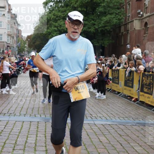 13.09.2026 - Kiel Lauf Yannick Fuchs http://msf.ph/oto/10460173 13.09.2026 09:52:10 Ziel 896, 1899, 3476, 3832, 4132, 4166, 4883, 6471, 6625, 7347, 7494, 8729, 9616, 10371, 10620, 11300, 11444, 11580, 12068, 803, 1100, 1309, 1967, 1999, 2002, 4230, 5595, 6188, 7007, 7302, 7622, 9829, 9833, 10048, 11173, 11445, 11832, 11834, 12630, 180, 2157, 2924, 4666, 5032, 6679, 6867, 7719, 7742, 8992, 10746, 11130, 714, 840, 3674, 4822, 4907, 5595, 6057, 6648, 7622, 8097, 11233, 11494, 12107 meine-sportfotos.de