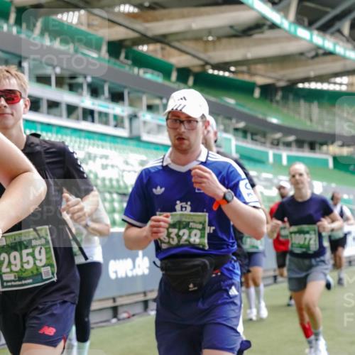 13.09.2026 - 21. swb-Marathon Bremen Michael Burmester http://msf.ph/oto/10460225 13.09.2026 13:12:06 Laufen im Stadion 118, 265, 373, 514, 581, 703, 843, 984, 1113, 1226, 1286, 1334, 1435, 1849, 1851, 1936, 1952, 2005, 2248, 2264, 2281, 2299, 2330, 2333, 2336, 2353, 2375, 2377, 2398, 2426, 2432, 2443, 2478, 2505, 2531, 2589, 2659, 2669, 2673, 2684, 2765, 2784, 2804, 2815, 2822, 2836, 2850, 2860, 2895, 2907, 2963, 2966, 2975, 2976, 3026, 3027, 3079, 3082, 3143, 3155, 3159, 3174, 3207, 3293, 3308, 3328, 3349, 3352, 3409, 3434, 3470, 3549, 551 meine-sportfotos.de