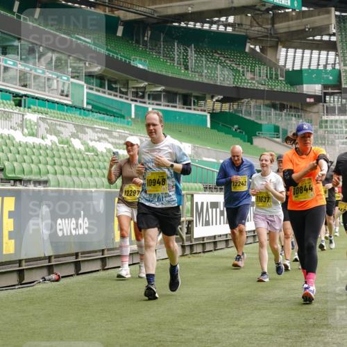 13.09.2026 - 21. swb-Marathon Bremen Michael Burmester http://msf.ph/oto/10460322 13.09.2026 10:34:13 Laufen im Stadion 10018, 10067, 10078, 10147, 10157, 10166, 10177, 10184, 10185, 10211, 10236, 10240, 10254, 10297, 10300, 10355, 10356, 10367, 10368, 10369, 10374, 10379, 10383, 10394, 10408, 10415, 10423, 10428, 10460, 10485, 10494, 10530, 10559, 10578, 10604, 10639, 10668, 10669, 10673, 10677, 10687, 10691, 10699, 10700, 10728, 10745, 10749, 10750, 10772, 10787, 10788, 10794, 10809, 10828, 10857, 10914, 10928, 11126, 11162, 11343, 11803, 11965, 10146, 10222 meine-sportfotos.de