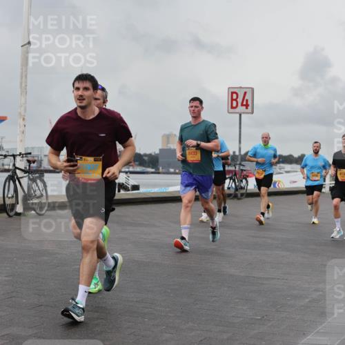 13.09.2026 - Kiel Lauf Andreas Tolksdorf http://msf.ph/oto/10460343 13.09.2026 12:01:13 Kiellinie 8433, 4, 9735, 4134, 3 meine-sportfotos.de