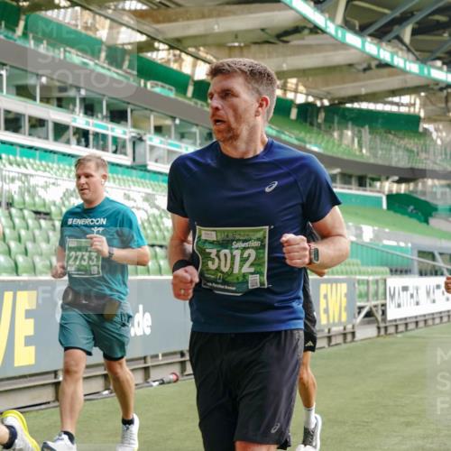 13.09.2026 - 21. swb-Marathon Bremen Michael Burmester http://msf.ph/oto/10460352 13.09.2026 12:54:53 Laufen im Stadion 161, 189, 201, 205, 313, 376, 385, 388, 461, 472, 481, 495, 560, 615, 616, 666, 675, 696, 740, 816, 827, 913, 1053, 1058, 1076, 1197, 1207, 1390, 1419, 1468, 1551, 1599, 1631, 1645, 1658, 1707, 1814, 2055, 2125, 2234, 2251, 2280, 2319, 2362, 2383, 2390, 2454, 2474, 2499, 2623, 2701, 2733, 2801, 2824, 2870, 2882, 2913, 2922, 2962, 2971, 3012, 3054, 3057, 3134, 3175, 3192, 3206, 3241, 3246, 3346, 3356, 3357, 3413, 3706, 3716, 3836, 4137, 5277, 5430, 5530, 6106, 2498, 3085 meine-sportfotos.de
