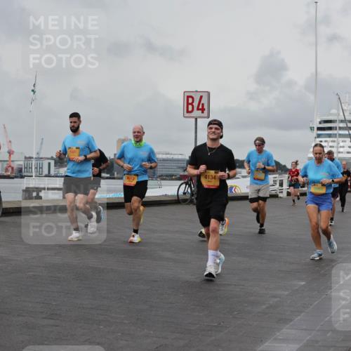 13.09.2026 - Kiel Lauf Andreas Tolksdorf http://msf.ph/oto/10460386 13.09.2026 12:01:15 Kiellinie 8433, 1681, 4, 8043, 4134, 3 meine-sportfotos.de