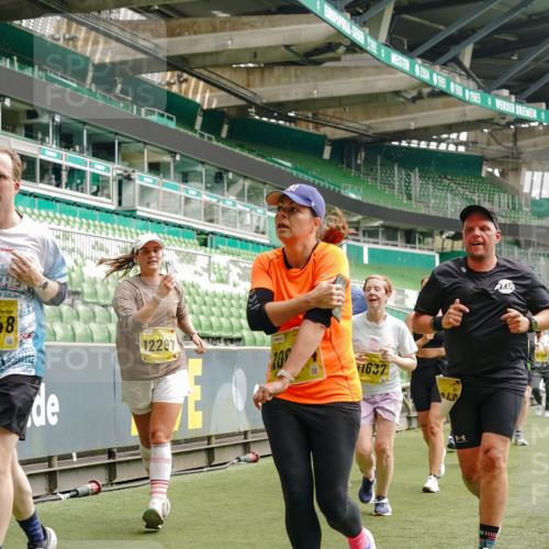 13.09.2026 - 21. swb-Marathon Bremen Michael Burmester http://msf.ph/oto/10460477 13.09.2026 10:34:15 Laufen im Stadion 10018, 10067, 10078, 10147, 10157, 10166, 10177, 10184, 10185, 10211, 10236, 10240, 10254, 10297, 10300, 10355, 10356, 10367, 10368, 10369, 10374, 10379, 10383, 10394, 10408, 10415, 10423, 10428, 10460, 10485, 10494, 10530, 10559, 10578, 10604, 10639, 10668, 10669, 10673, 10677, 10687, 10691, 10699, 10700, 10728, 10745, 10749, 10750, 10772, 10787, 10788, 10794, 10809, 10828, 10857, 10914, 10928, 11126, 11162, 11343, 11803, 11965, 10146, 10222 meine-sportfotos.de