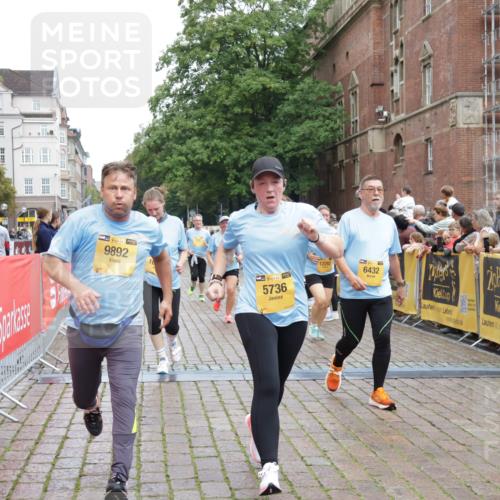 13.09.2026 - Kiel Lauf Yannick Fuchs http://msf.ph/oto/10460485 13.09.2026 09:52:35 Ziel 918, 919, 2157, 4412, 5736, 6432, 6601, 6679, 7742, 7867, 9345, 9892, 10259, 12282, 180, 896, 1899, 2157, 2924, 3476, 3832, 4132, 4166, 4666, 4883, 5032, 6471, 6625, 6867, 7347, 7494, 7719, 8729, 8992, 9616, 10371, 10620, 10746, 11130, 11300, 11444, 11580, 12068, 291, 1092, 1395, 4671, 6241, 6613, 6845, 7394, 8068, 8851, 9565, 10280, 10798, 12258, 896, 1100, 1899, 8729, 10048, 11300, 11444, 11445, 11832, 12630 meine-sportfotos.de
