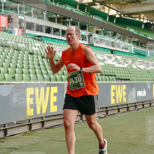13.09.2026 - 21. swb-Marathon Bremen Michael Burmester http://msf.ph/oto/10460497 13.09.2026 12:54:56 Laufen im Stadion 161, 189, 201, 205, 313, 385, 388, 461, 472, 481, 495, 560, 666, 675, 696, 740, 816, 827, 913, 1053, 1058, 1076, 1197, 1207, 1390, 1419, 1468, 1551, 1599, 1631, 1645, 1658, 2055, 2125, 2234, 2251, 2319, 2383, 2390, 2474, 2499, 2623, 2701, 2733, 2801, 2824, 2870, 2882, 2913, 2922, 2962, 2971, 3012, 3054, 3057, 3134, 3175, 3192, 3206, 3241, 3246, 3346, 3356, 3357, 3413, 3706, 3716, 3836, 4137, 4413, 4733, 5277, 5430, 5530, 6106, 2498, 3085 meine-sportfotos.de