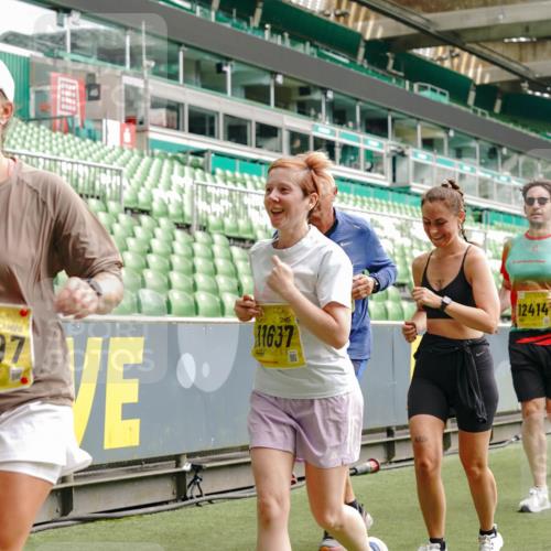 13.09.2026 - 21. swb-Marathon Bremen Michael Burmester http://msf.ph/oto/10460602 13.09.2026 10:34:18 Laufen im Stadion 10018, 10067, 10078, 10147, 10157, 10166, 10177, 10184, 10185, 10211, 10236, 10240, 10254, 10297, 10300, 10355, 10356, 10367, 10368, 10369, 10374, 10379, 10383, 10394, 10408, 10415, 10423, 10428, 10460, 10485, 10494, 10530, 10559, 10578, 10604, 10639, 10668, 10669, 10673, 10677, 10687, 10691, 10699, 10700, 10728, 10745, 10749, 10750, 10772, 10787, 10788, 10794, 10809, 10828, 10857, 10914, 10928, 11126, 11162, 11343, 11803, 11965, 10146, 10222 meine-sportfotos.de