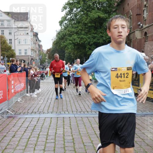 13.09.2026 - Kiel Lauf Yannick Fuchs http://msf.ph/oto/10460619 13.09.2026 09:52:44 Ziel 291, 918, 919, 1092, 1395, 4412, 4671, 6601, 7394, 7867, 8068, 8851, 9345, 9565, 10280, 10798, 12258, 180, 2157, 2924, 3476, 3832, 4166, 4666, 4883, 5032, 5736, 6432, 6471, 6625, 6679, 6867, 7347, 7494, 7719, 7742, 7867, 8992, 9892, 10259, 10371, 10620, 10746, 11130, 12068, 12282, 70, 175, 3205, 3581, 6241, 6613, 6845, 7226, 9707, 12417, 12468, 4132, 4166, 4883, 6471, 6625, 8729, 9616, 10371, 10620, 11300, 11444, 11580, 12068 meine-sportfotos.de