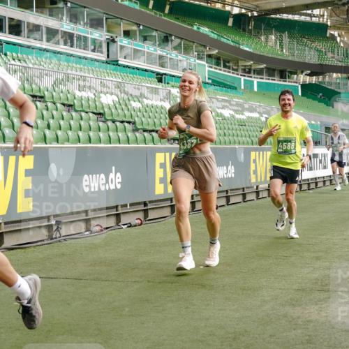 13.09.2026 - 21. swb-Marathon Bremen Michael Burmester http://msf.ph/oto/10460621 13.09.2026 12:54:59 Laufen im Stadion 161, 189, 201, 205, 313, 385, 388, 461, 472, 481, 495, 560, 655, 666, 675, 696, 740, 816, 827, 913, 1053, 1058, 1076, 1197, 1207, 1390, 1419, 1468, 1537, 1551, 1599, 1631, 1645, 1658, 2055, 2125, 2234, 2251, 2319, 2383, 2390, 2474, 2499, 2604, 2623, 2701, 2733, 2801, 2824, 2870, 2882, 2913, 2922, 2962, 2971, 3012, 3054, 3057, 3134, 3175, 3192, 3206, 3241, 3246, 3346, 3356, 3357, 3413, 3706, 3716, 3836, 4137, 4413, 4733, 5277, 5430, 5530, 6106, 2498, 3085 meine-sportfotos.de