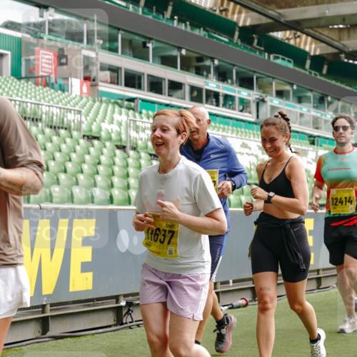 13.09.2026 - 21. swb-Marathon Bremen Michael Burmester http://msf.ph/oto/10460630 13.09.2026 10:34:18 Laufen im Stadion 10018, 10067, 10078, 10147, 10157, 10166, 10177, 10184, 10185, 10211, 10236, 10240, 10254, 10297, 10300, 10355, 10356, 10367, 10368, 10369, 10374, 10379, 10383, 10394, 10408, 10415, 10423, 10428, 10460, 10485, 10494, 10530, 10559, 10578, 10604, 10639, 10668, 10669, 10673, 10677, 10687, 10691, 10699, 10700, 10728, 10745, 10749, 10750, 10772, 10787, 10788, 10794, 10809, 10828, 10857, 10914, 10928, 11126, 11162, 11343, 11803, 11965, 10146, 10222 meine-sportfotos.de