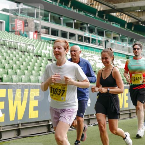 13.09.2026 - 21. swb-Marathon Bremen Michael Burmester http://msf.ph/oto/10460654 13.09.2026 10:34:18 Laufen im Stadion 10018, 10067, 10078, 10147, 10157, 10166, 10177, 10184, 10185, 10211, 10236, 10240, 10254, 10297, 10300, 10355, 10356, 10367, 10368, 10369, 10374, 10379, 10383, 10394, 10408, 10415, 10423, 10428, 10460, 10485, 10494, 10530, 10559, 10578, 10604, 10639, 10668, 10669, 10673, 10677, 10687, 10691, 10699, 10700, 10728, 10745, 10749, 10750, 10772, 10787, 10788, 10794, 10809, 10828, 10857, 10914, 10928, 11126, 11162, 11343, 11803, 11965, 10146, 10222 meine-sportfotos.de