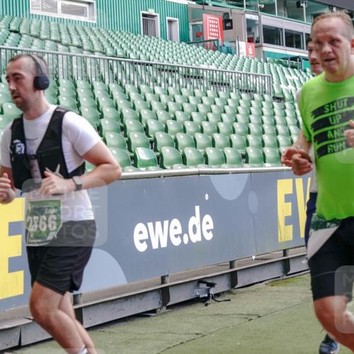 13.09.2026 - 21. swb-Marathon Bremen Michael Burmester http://msf.ph/oto/10460682 13.09.2026 13:12:12 Laufen im Stadion 118, 183, 265, 373, 514, 695, 703, 843, 933, 984, 1113, 1226, 1286, 1334, 1435, 1849, 1851, 1936, 1952, 2005, 2248, 2264, 2281, 2299, 2330, 2336, 2353, 2375, 2377, 2398, 2426, 2443, 2461, 2478, 2505, 2531, 2589, 2659, 2669, 2673, 2684, 2765, 2784, 2804, 2815, 2822, 2836, 2850, 2860, 2895, 2907, 2963, 2966, 2975, 2976, 3026, 3027, 3079, 3082, 3143, 3155, 3159, 3174, 3207, 3293, 3308, 3328, 3349, 3352, 3409, 3434, 3549, 551 meine-sportfotos.de
