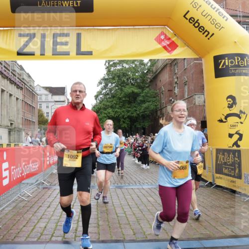 13.09.2026 - Kiel Lauf Yannick Fuchs http://msf.ph/oto/10460703 13.09.2026 09:52:48 Ziel 291, 1092, 1395, 4412, 4671, 6241, 6613, 6845, 7394, 8068, 8851, 9345, 9565, 10280, 10798, 12258, 180, 918, 919, 2157, 2924, 3476, 3832, 4666, 5032, 5736, 6432, 6601, 6679, 6867, 7347, 7494, 7719, 7742, 7867, 8992, 9892, 10259, 10746, 11130, 12282, 70, 175, 2399, 3205, 3581, 7226, 7495, 9707, 12417, 12468, 3476, 3832, 4166, 4666, 4883, 6471, 6625, 6867, 7347, 7494, 10371, 10620, 11580, 12068 meine-sportfotos.de