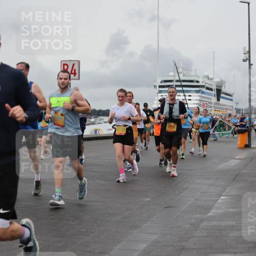 13.09.2026 - Kiel Lauf Andreas Tolksdorf http://msf.ph/oto/10460748 13.09.2026 12:01:28 Kiellinie 4982, 4, 12537, 3 meine-sportfotos.de