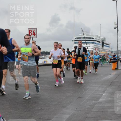 13.09.2026 - Kiel Lauf Andreas Tolksdorf http://msf.ph/oto/10460751 13.09.2026 12:01:28 Kiellinie 4982, 4, 12733, 12537, 3 meine-sportfotos.de