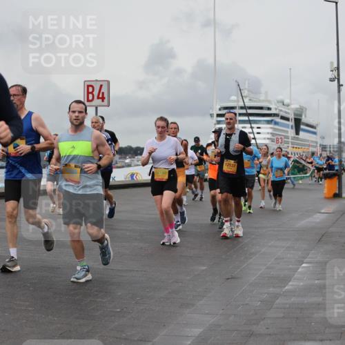 13.09.2026 - Kiel Lauf Andreas Tolksdorf http://msf.ph/oto/10460756 13.09.2026 12:01:28 Kiellinie 4982, 4, 12733, 12537, 3 meine-sportfotos.de