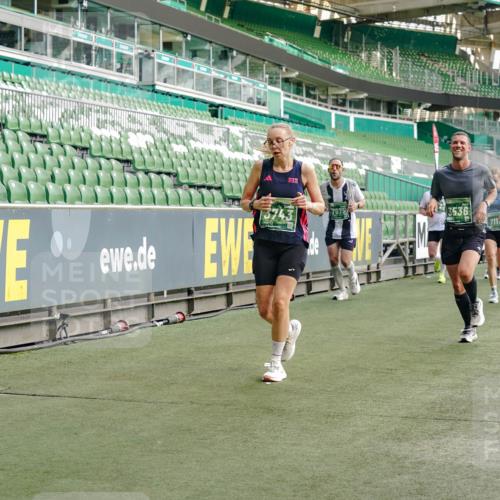 13.09.2026 - 21. swb-Marathon Bremen Michael Burmester http://msf.ph/oto/10460801 13.09.2026 12:55:01 Laufen im Stadion 161, 189, 201, 205, 385, 388, 461, 472, 481, 495, 560, 655, 666, 675, 816, 827, 854, 913, 1053, 1058, 1076, 1197, 1207, 1390, 1419, 1468, 1537, 1551, 1599, 1631, 1645, 1658, 2055, 2125, 2234, 2251, 2319, 2383, 2390, 2474, 2499, 2604, 2623, 2701, 2733, 2801, 2824, 2870, 2882, 2913, 2922, 2962, 2971, 3012, 3054, 3057, 3134, 3175, 3192, 3206, 3241, 3246, 3346, 3356, 3357, 3413, 3706, 3716, 3836, 4137, 4413, 4733, 5277, 5430, 5530, 6106, 2498, 3085 meine-sportfotos.de