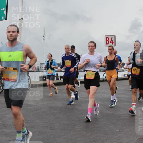 13.09.2026 - Kiel Lauf Andreas Tolksdorf http://msf.ph/oto/10460812 13.09.2026 12:01:30 Kiellinie 9346, 12733, 4, 12537 meine-sportfotos.de