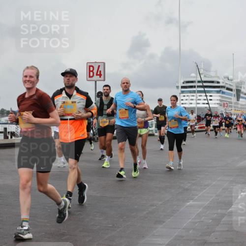 13.09.2026 - Kiel Lauf Andreas Tolksdorf http://msf.ph/oto/10460886 13.09.2026 12:01:32 Kiellinie 12537, 4, 11068, 8372, 7850, 3 meine-sportfotos.de