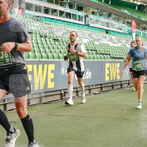 13.09.2026 - 21. swb-Marathon Bremen Michael Burmester http://msf.ph/oto/10460924 13.09.2026 12:55:04 Laufen im Stadion 161, 189, 201, 205, 385, 388, 411, 461, 472, 481, 495, 655, 666, 675, 816, 827, 854, 913, 1053, 1058, 1076, 1197, 1207, 1390, 1419, 1468, 1537, 1551, 1599, 1631, 1645, 1658, 2055, 2122, 2125, 2234, 2251, 2319, 2383, 2390, 2474, 2499, 2604, 2623, 2701, 2733, 2801, 2824, 2870, 2882, 2913, 2922, 2962, 2971, 3012, 3054, 3057, 3134, 3175, 3192, 3206, 3241, 3246, 3346, 3356, 3357, 3413, 3706, 3716, 3836, 4135, 4137, 4413, 4733, 5277, 5430, 5530, 6106, 2498, 3085 meine-sportfotos.de