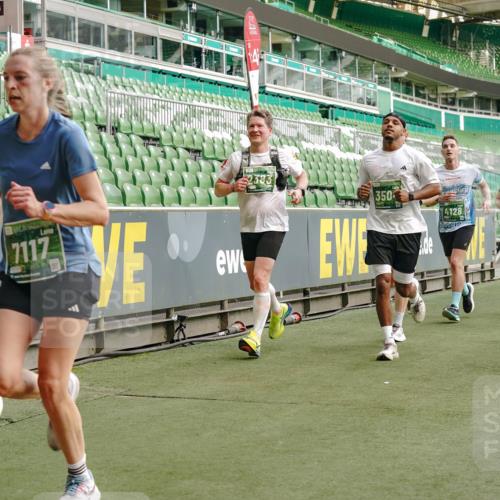 13.09.2026 - 21. swb-Marathon Bremen Michael Burmester http://msf.ph/oto/10461034 13.09.2026 12:55:05 Laufen im Stadion 161, 189, 201, 205, 385, 388, 411, 461, 472, 481, 495, 655, 666, 675, 816, 827, 854, 913, 1053, 1058, 1076, 1197, 1390, 1419, 1468, 1537, 1551, 1599, 1631, 1645, 1658, 2055, 2122, 2125, 2234, 2251, 2319, 2383, 2390, 2474, 2499, 2604, 2623, 2701, 2733, 2801, 2824, 2870, 2882, 2913, 2922, 2962, 2971, 3012, 3054, 3057, 3134, 3175, 3192, 3206, 3241, 3246, 3346, 3356, 3357, 3413, 3706, 3716, 3836, 4135, 4137, 4413, 4733, 5277, 5430, 5530, 6106, 2498, 3085 meine-sportfotos.de