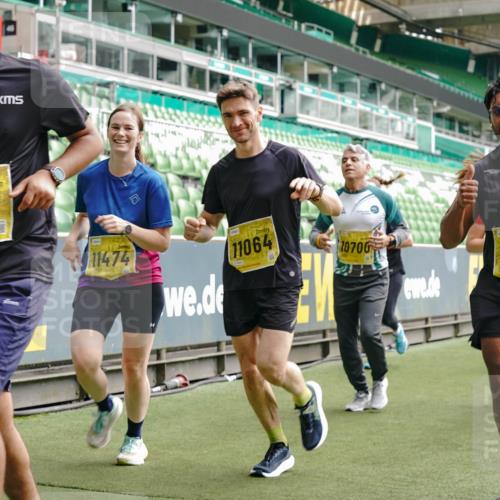 13.09.2026 - 21. swb-Marathon Bremen Michael Burmester http://msf.ph/oto/10461050 13.09.2026 10:34:23 Laufen im Stadion 10018, 10078, 10093, 10147, 10157, 10166, 10177, 10184, 10185, 10211, 10236, 10240, 10254, 10297, 10300, 10355, 10356, 10367, 10368, 10369, 10374, 10383, 10394, 10408, 10415, 10423, 10428, 10460, 10485, 10494, 10528, 10530, 10559, 10578, 10604, 10639, 10668, 10669, 10673, 10677, 10687, 10691, 10699, 10700, 10728, 10745, 10749, 10750, 10772, 10787, 10788, 10794, 10809, 10828, 10857, 10914, 10928, 11126, 11162, 11343, 11803, 11965, 10146, 10222 meine-sportfotos.de