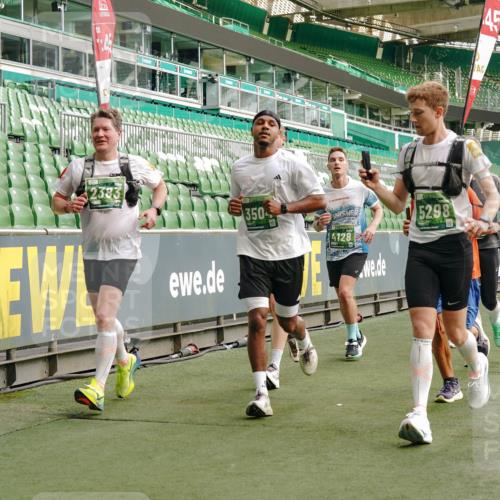 13.09.2026 - 21. swb-Marathon Bremen Michael Burmester http://msf.ph/oto/10461071 13.09.2026 12:55:06 Laufen im Stadion 161, 189, 201, 205, 385, 388, 411, 461, 472, 481, 495, 655, 666, 675, 816, 827, 854, 913, 1053, 1058, 1076, 1197, 1390, 1419, 1468, 1537, 1551, 1599, 1631, 1645, 1658, 2055, 2122, 2125, 2234, 2251, 2319, 2383, 2390, 2474, 2499, 2604, 2623, 2701, 2733, 2801, 2824, 2870, 2882, 2913, 2922, 2962, 2971, 3012, 3054, 3057, 3134, 3175, 3192, 3206, 3241, 3246, 3346, 3356, 3357, 3413, 3706, 3716, 3836, 4135, 4137, 4413, 4733, 5277, 5430, 5530, 6106, 2498, 3085 meine-sportfotos.de