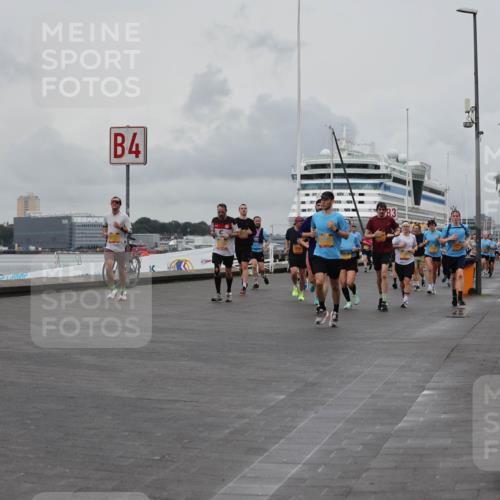 13.09.2026 - Kiel Lauf Andreas Tolksdorf http://msf.ph/oto/10461075 13.09.2026 12:01:40 Kiellinie 4, 3 meine-sportfotos.de