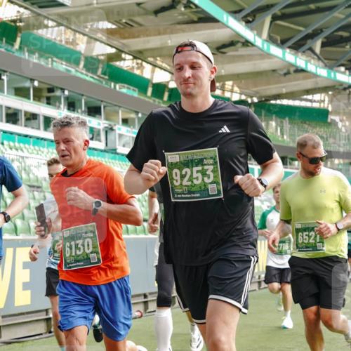 13.09.2026 - 21. swb-Marathon Bremen Michael Burmester http://msf.ph/oto/10461126 13.09.2026 12:55:07 Laufen im Stadion 161, 189, 201, 205, 385, 388, 411, 461, 472, 481, 495, 655, 666, 675, 816, 827, 854, 913, 1053, 1058, 1076, 1197, 1390, 1419, 1468, 1537, 1551, 1599, 1631, 1645, 1658, 2055, 2122, 2125, 2234, 2251, 2319, 2383, 2390, 2474, 2499, 2604, 2623, 2701, 2733, 2801, 2824, 2870, 2882, 2913, 2922, 2962, 2971, 3012, 3054, 3057, 3134, 3175, 3192, 3206, 3241, 3246, 3346, 3356, 3357, 3413, 3706, 3716, 3836, 4135, 4137, 4413, 4733, 5277, 5430, 5530, 6106, 2498, 3085 meine-sportfotos.de