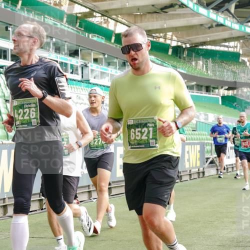 13.09.2026 - 21. swb-Marathon Bremen Michael Burmester http://msf.ph/oto/10461153 13.09.2026 12:55:08 Laufen im Stadion 161, 189, 201, 205, 385, 388, 411, 461, 472, 481, 495, 655, 666, 675, 816, 827, 854, 913, 1053, 1058, 1076, 1197, 1390, 1419, 1468, 1537, 1551, 1599, 1631, 1645, 1658, 2055, 2122, 2125, 2234, 2251, 2319, 2383, 2390, 2474, 2499, 2604, 2623, 2701, 2733, 2801, 2824, 2870, 2882, 2913, 2922, 2962, 2971, 3012, 3054, 3057, 3134, 3175, 3192, 3206, 3241, 3246, 3346, 3356, 3357, 3413, 3706, 3716, 3836, 4135, 4137, 4413, 4733, 5277, 5430, 5530, 6106, 2498, 3085 meine-sportfotos.de