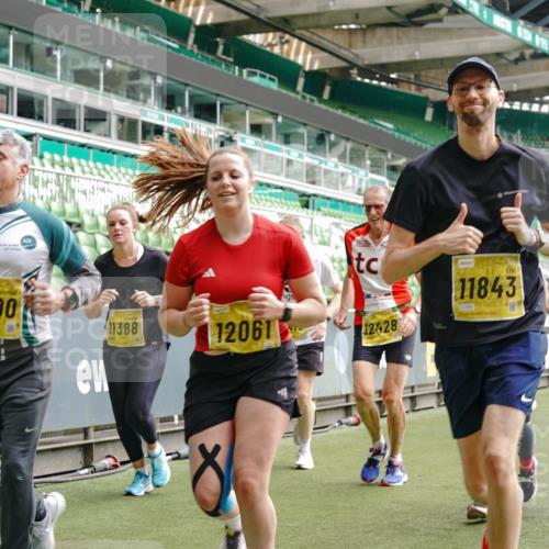 13.09.2026 - 21. swb-Marathon Bremen Michael Burmester http://msf.ph/oto/10461170 13.09.2026 10:34:25 Laufen im Stadion 10018, 10078, 10093, 10144, 10147, 10157, 10166, 10177, 10184, 10185, 10211, 10236, 10240, 10254, 10297, 10355, 10356, 10367, 10368, 10369, 10374, 10383, 10394, 10408, 10415, 10423, 10428, 10460, 10485, 10494, 10528, 10530, 10559, 10578, 10604, 10639, 10668, 10669, 10673, 10677, 10687, 10691, 10699, 10700, 10728, 10745, 10749, 10750, 10772, 10787, 10788, 10794, 10809, 10828, 10857, 10914, 10928, 11126, 11162, 11343, 11803, 11965, 10146, 10222 meine-sportfotos.de