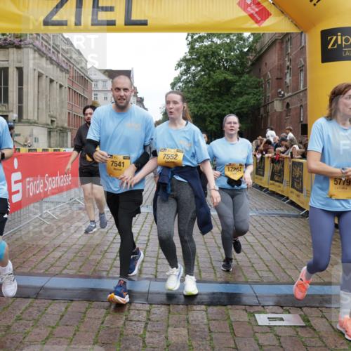 13.09.2026 - Kiel Lauf Yannick Fuchs http://msf.ph/oto/10461253 13.09.2026 09:53:30 Ziel 761, 802, 1417, 1499, 1718, 2886, 2948, 2978, 4920, 5779, 5789, 5988, 6180, 7185, 7429, 7541, 7552, 8260, 8353, 10495, 10929, 11059, 11073, 12284, 12493, 70, 175, 2058, 2399, 3205, 3581, 7140, 7143, 7226, 7495, 9568, 9707, 10275, 11312, 12417, 12468, 92, 852, 2657, 2691, 2748, 4144, 4626, 6254, 8502, 9057, 11872, 12390, 3581, 6241, 6613, 6845, 8851 meine-sportfotos.de
