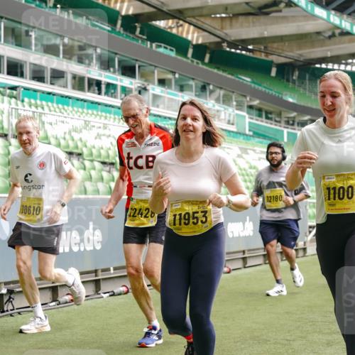 13.09.2026 - 21. swb-Marathon Bremen Michael Burmester http://msf.ph/oto/10461271 13.09.2026 10:34:26 Laufen im Stadion 10018, 10078, 10093, 10144, 10147, 10157, 10166, 10177, 10184, 10185, 10211, 10236, 10240, 10254, 10297, 10355, 10356, 10367, 10368, 10369, 10374, 10383, 10394, 10408, 10415, 10423, 10427, 10428, 10460, 10485, 10494, 10528, 10530, 10559, 10578, 10604, 10639, 10668, 10669, 10673, 10677, 10687, 10691, 10699, 10700, 10728, 10745, 10749, 10750, 10772, 10787, 10788, 10794, 10809, 10828, 10857, 10914, 10928, 11126, 11162, 11343, 11803, 11965, 10146, 10222 meine-sportfotos.de