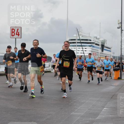 13.09.2026 - Kiel Lauf Andreas Tolksdorf http://msf.ph/oto/10461303 13.09.2026 12:01:49 Kiellinie 8173, 4, 1063, 5354, 3 meine-sportfotos.de